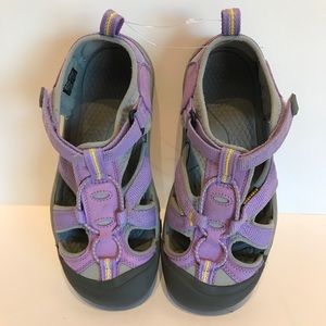KEEN Waterproof Sport/Hiking/Walking Water Sandals/Shoe Girl’s/Women's Size 3